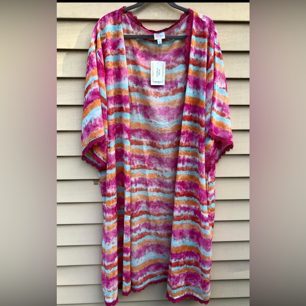 New without tags Lularoe Chloe overlay - size XL (fits women’s sizes 18-28).